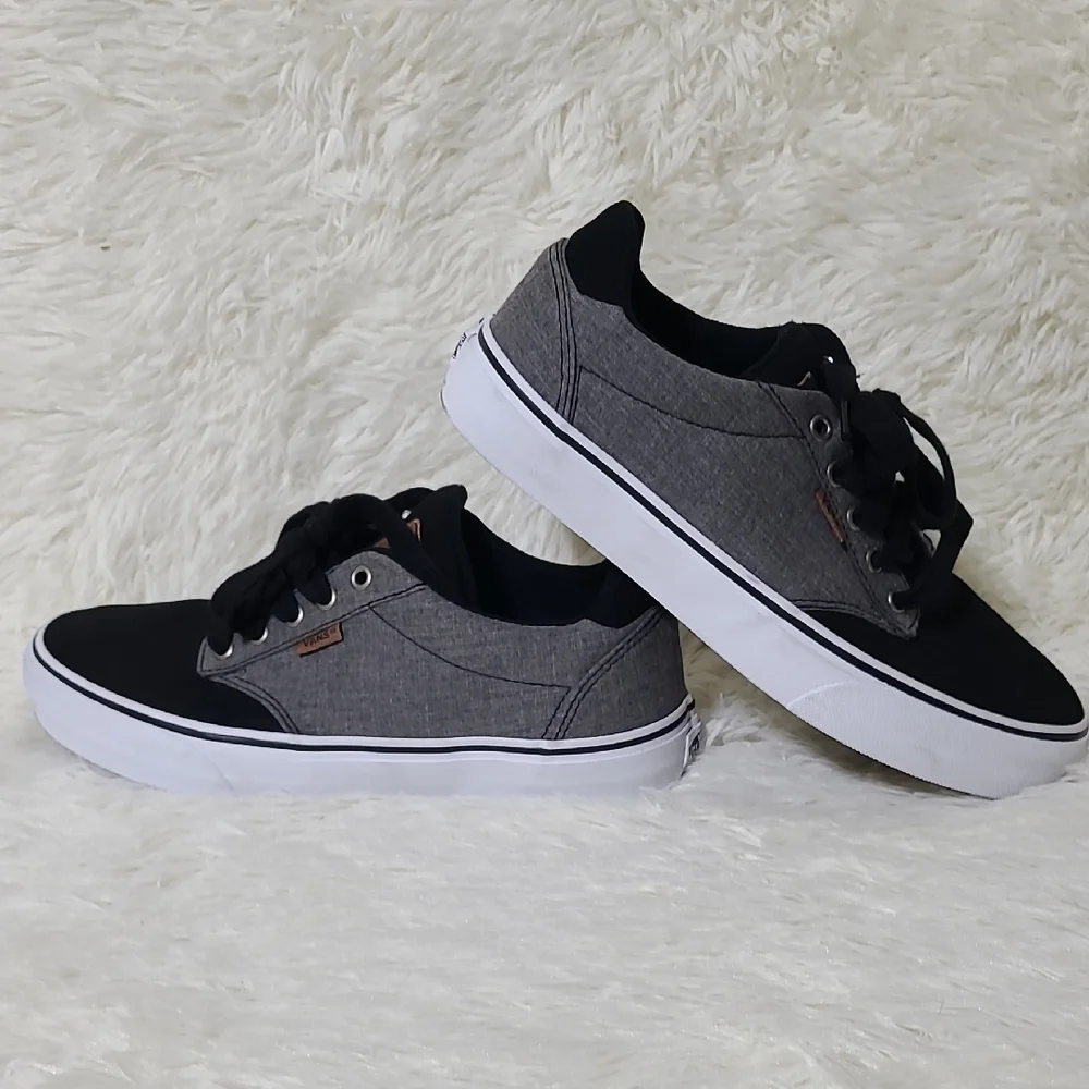 VANS Deluxe‎ Comfort Men's Black and Gray Lace-Up Sneakers - Size 8.5